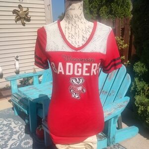 💥3/$20 Wisconsin Badgers Medium Red Short Sleeve Tee!